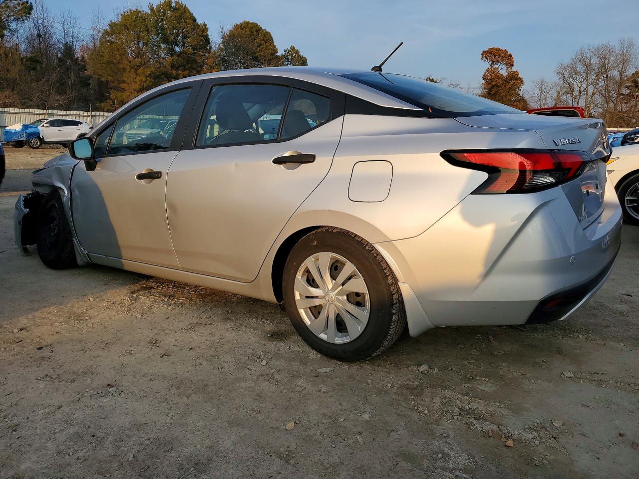 Nissan Versa S