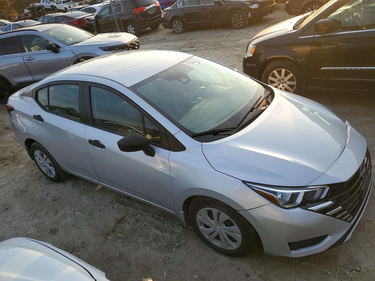 Nissan Versa S