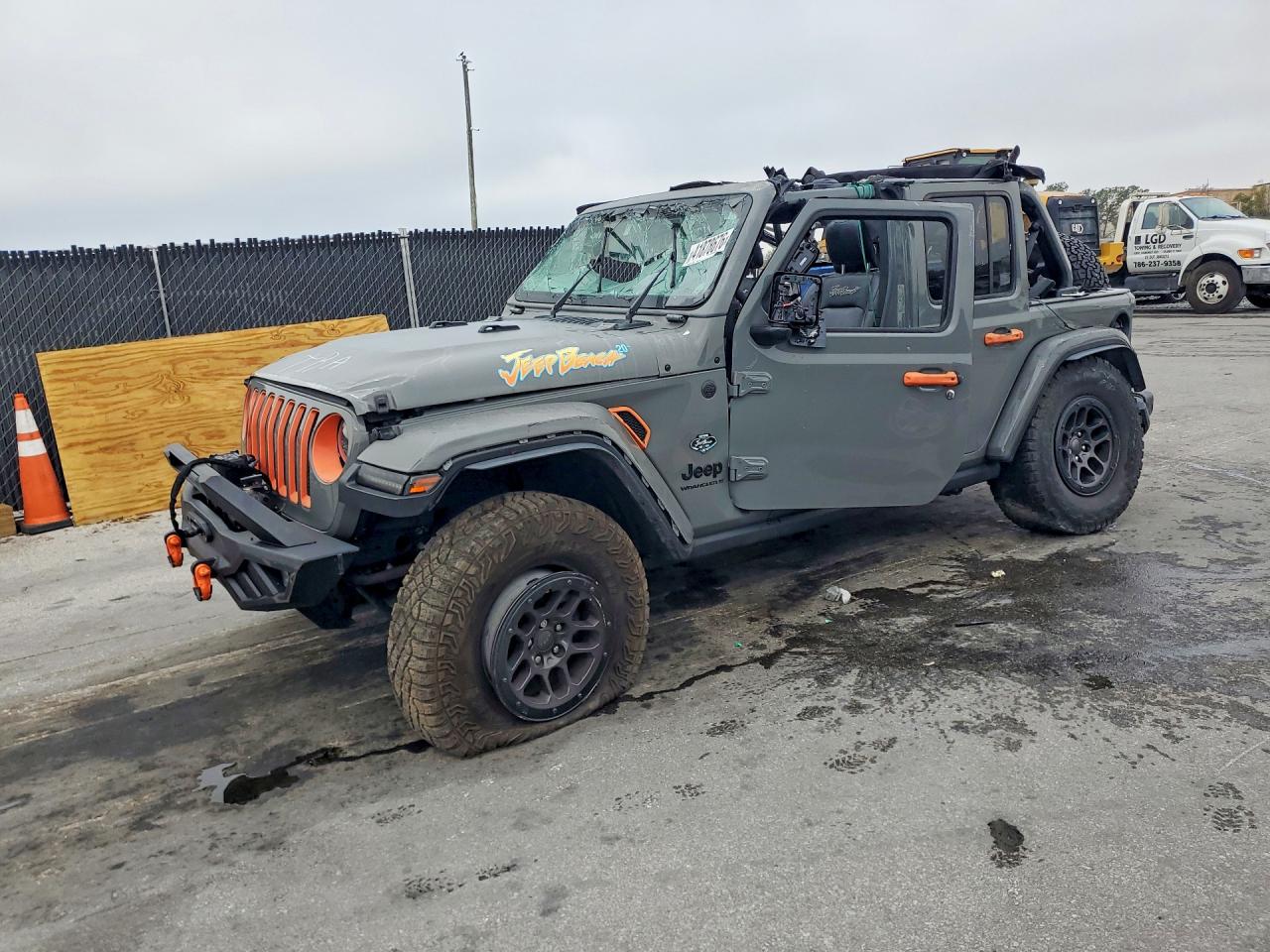 Salvage Jeep Wrangler Image