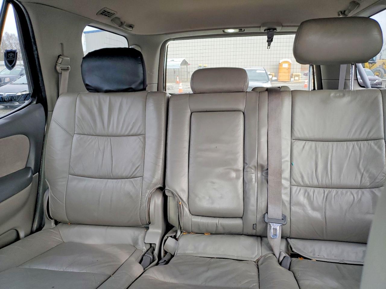 Toyota Sequoia