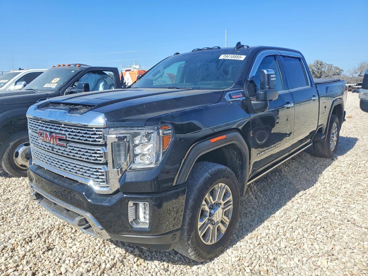 Salvage GMC Sierra Image