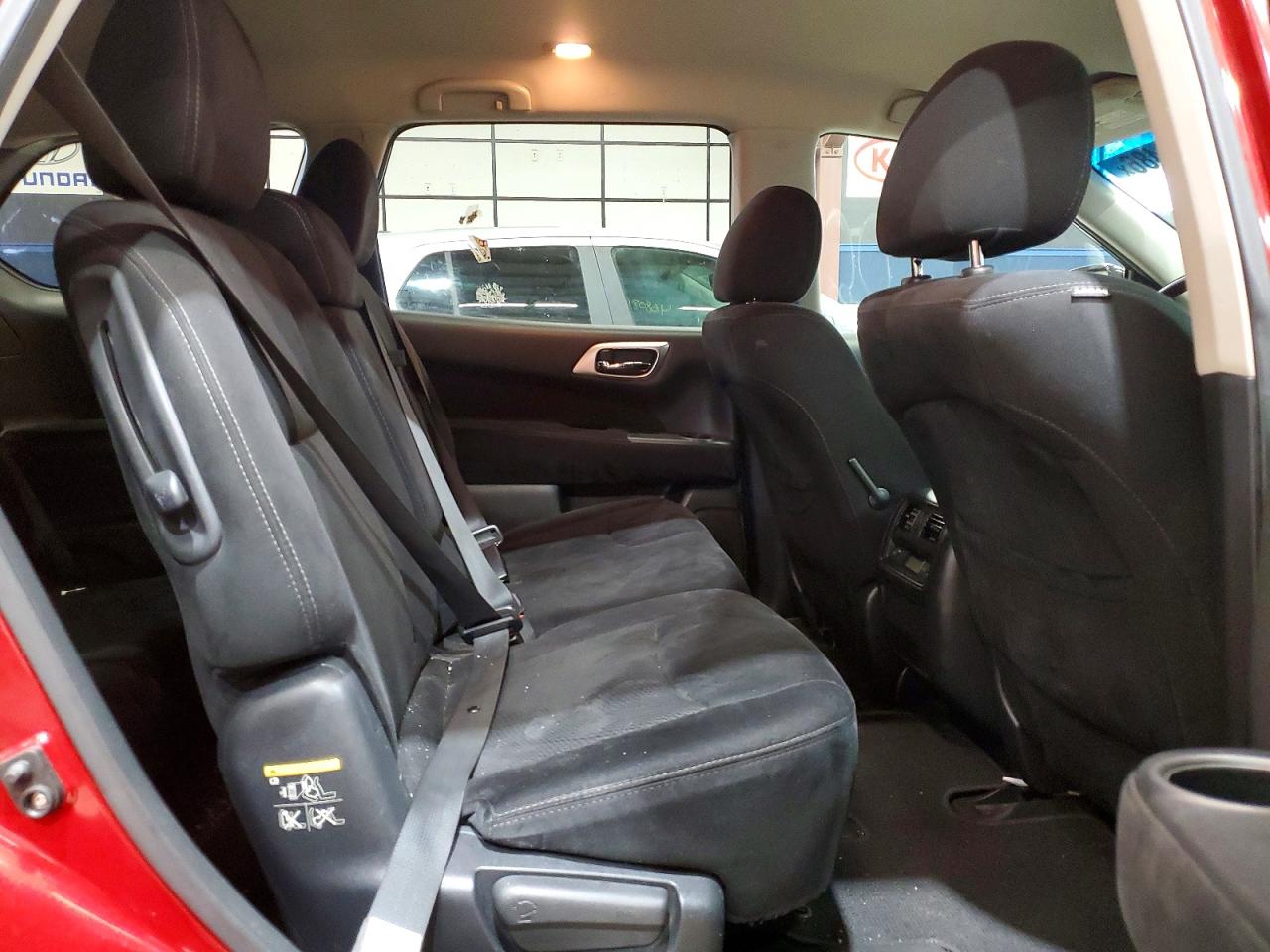 Nissan Pathfinder Sv