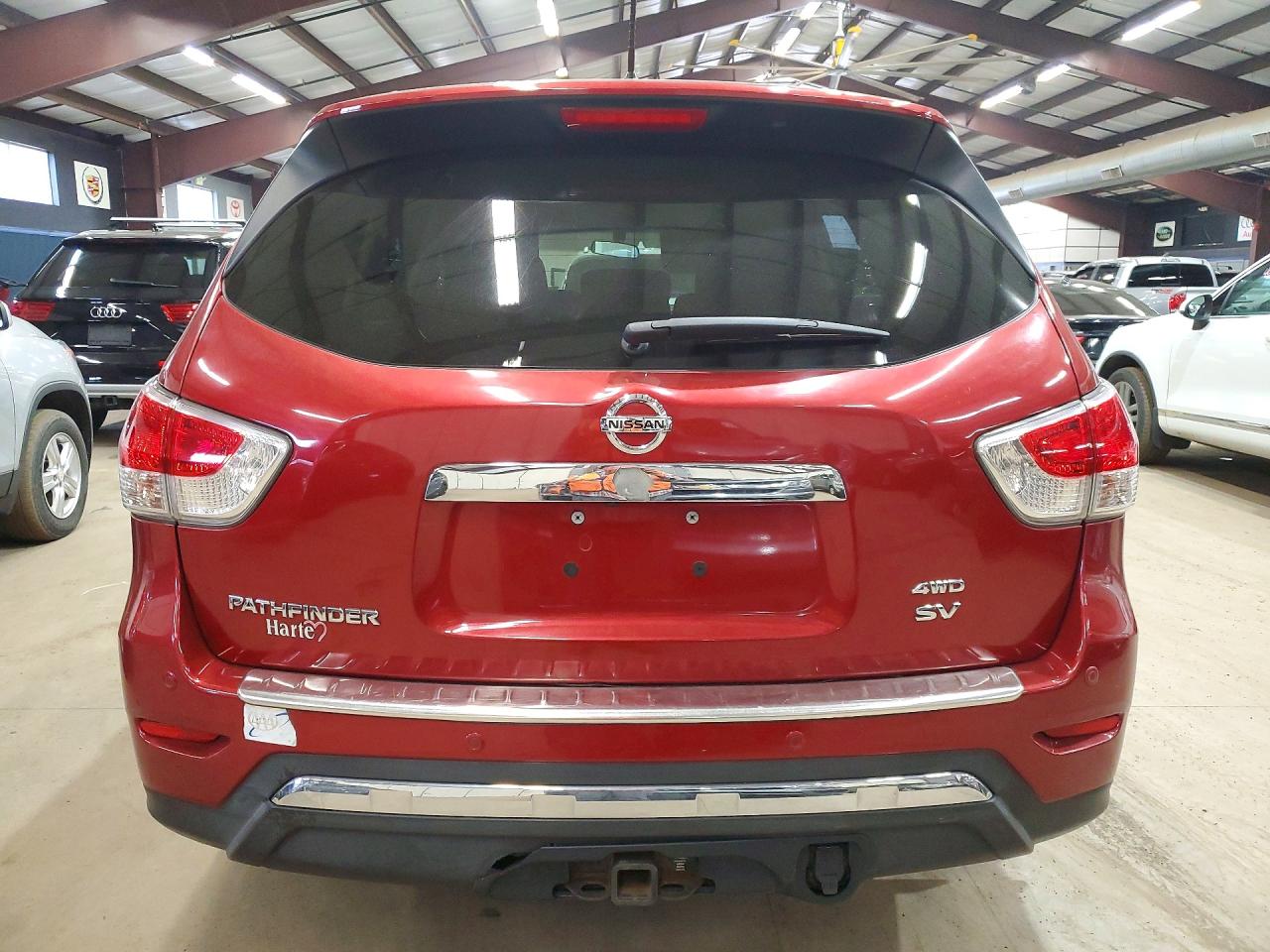 Nissan Pathfinder Sv
