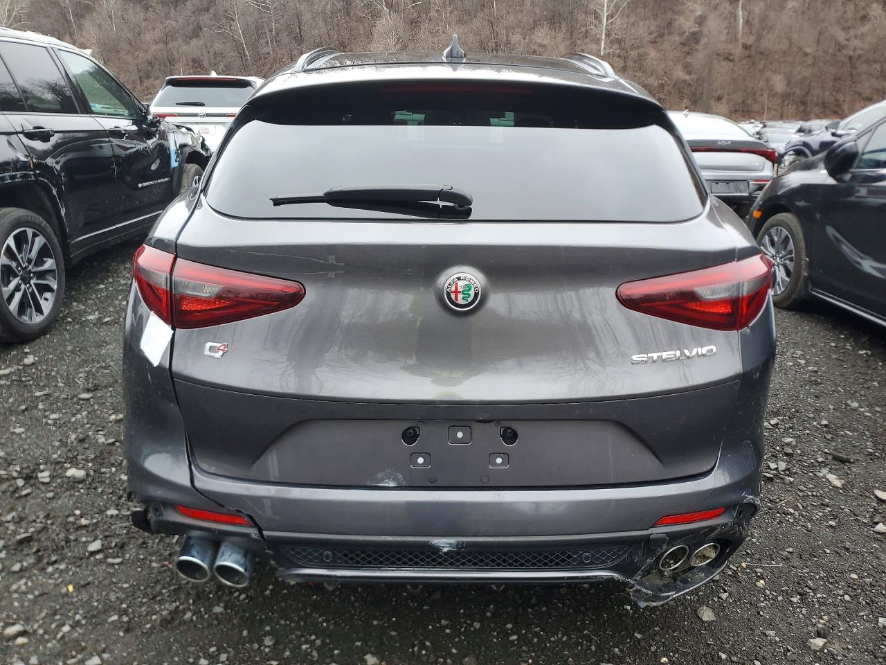 Alfa Romeo Stelvio Quadrifoglio