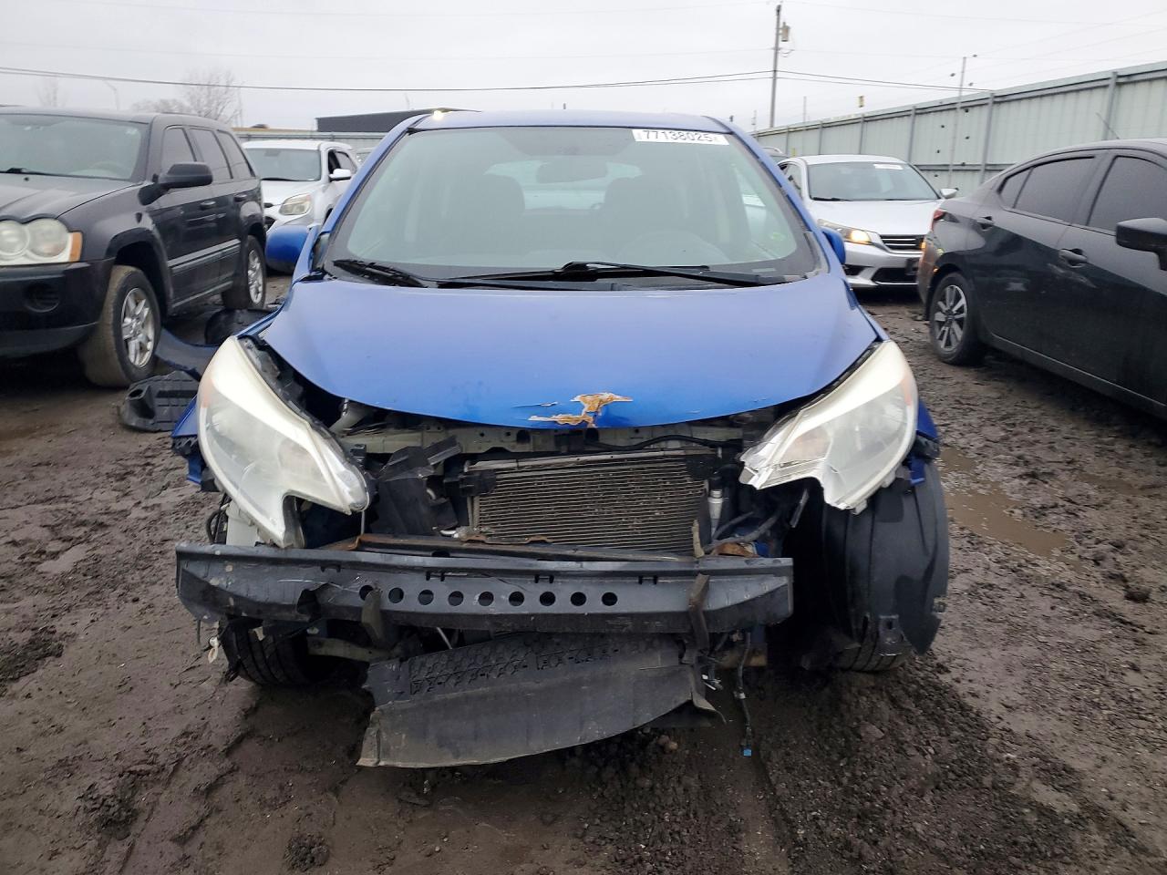 Nissan Versa S