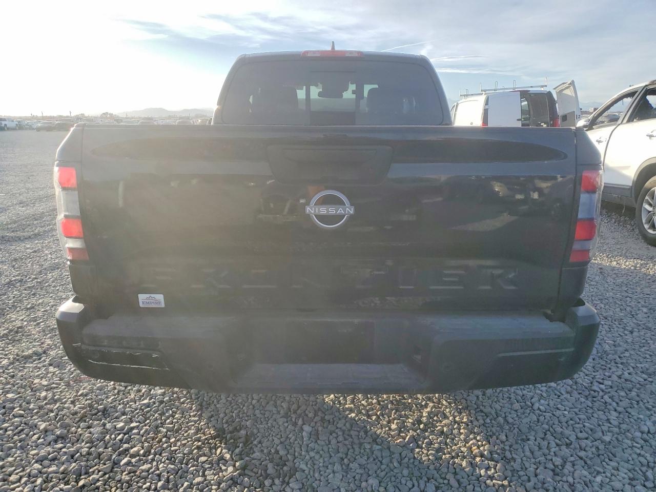 Nissan Frontier S