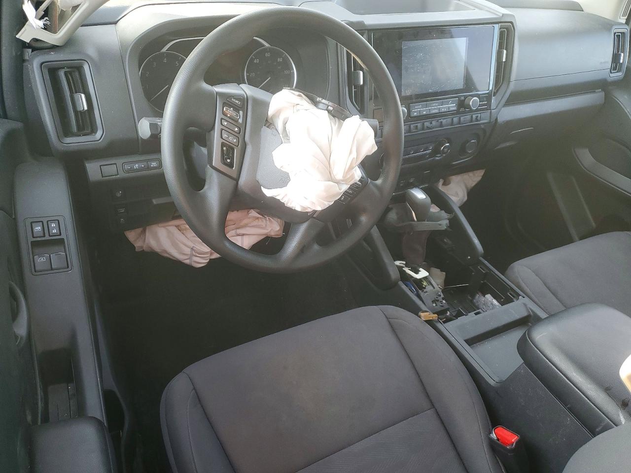 Nissan Frontier S