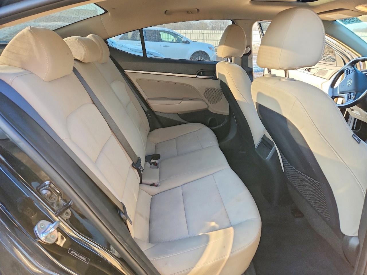 Hyundai ELANTRA Value Edition
