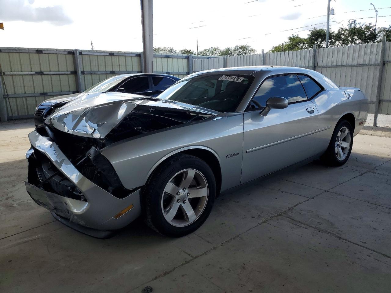 Salvage Dodge Challenger Image