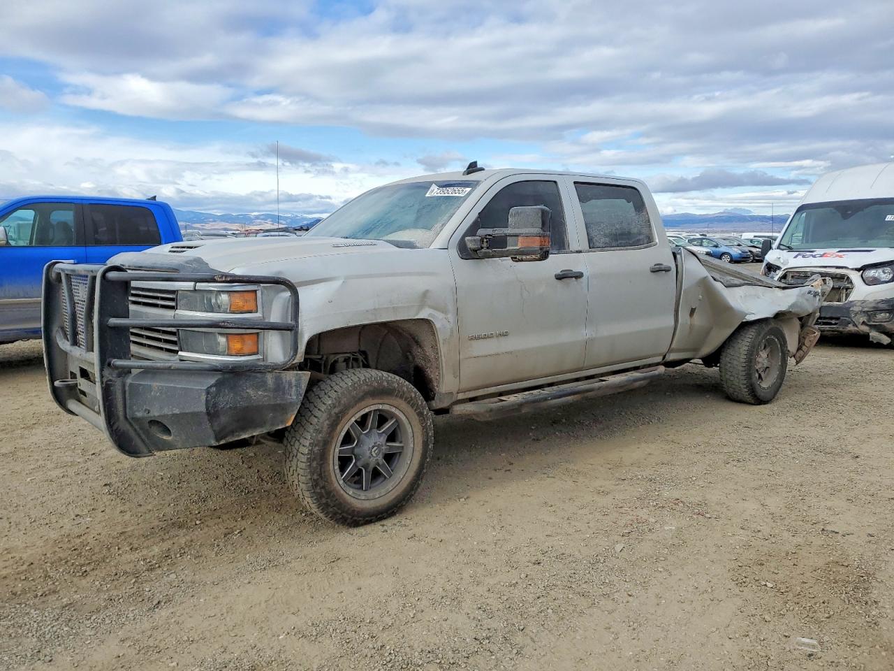 Salvage Chevrolet Silverado Image