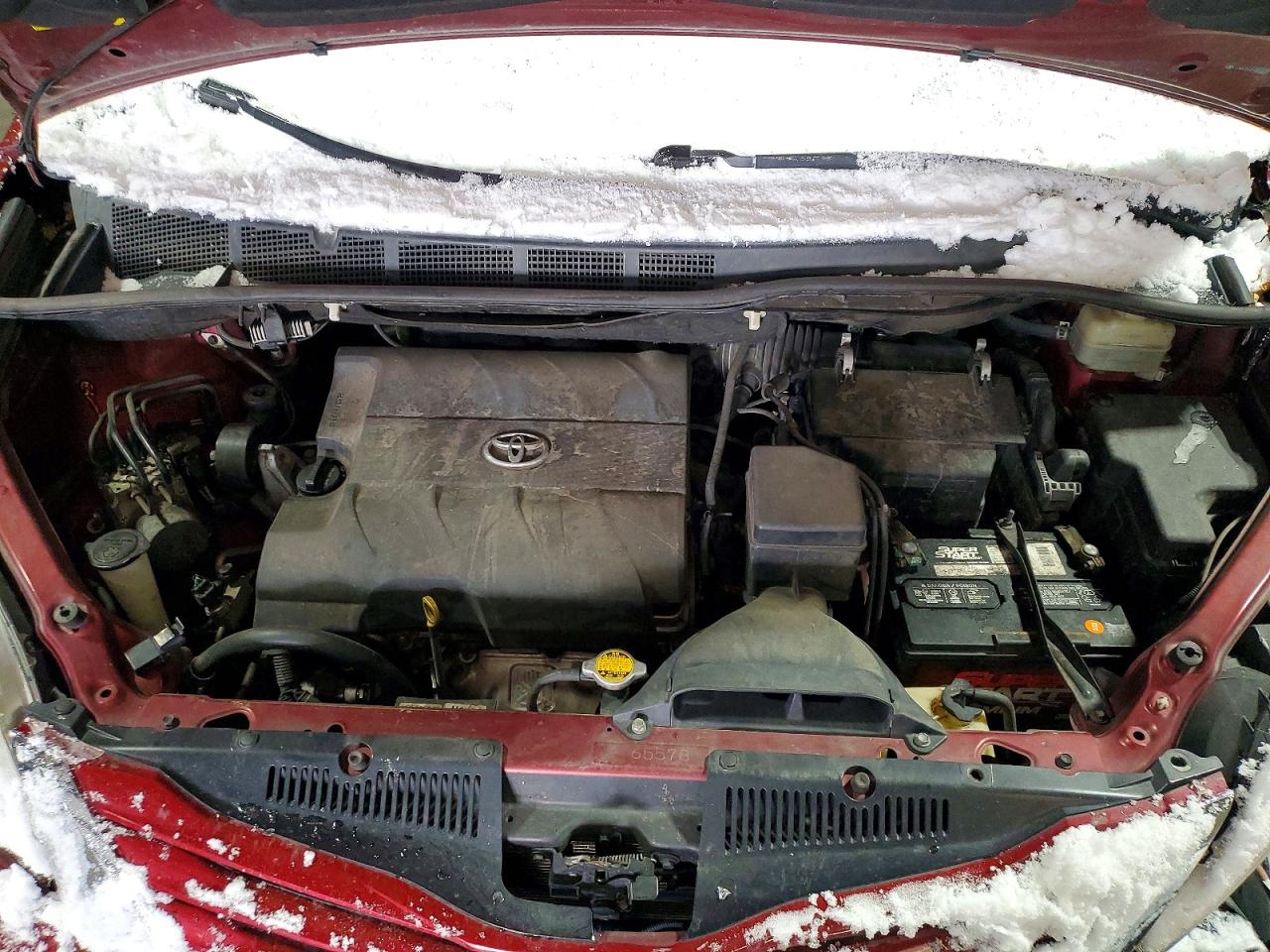 Toyota Sienna Le 8-passenger