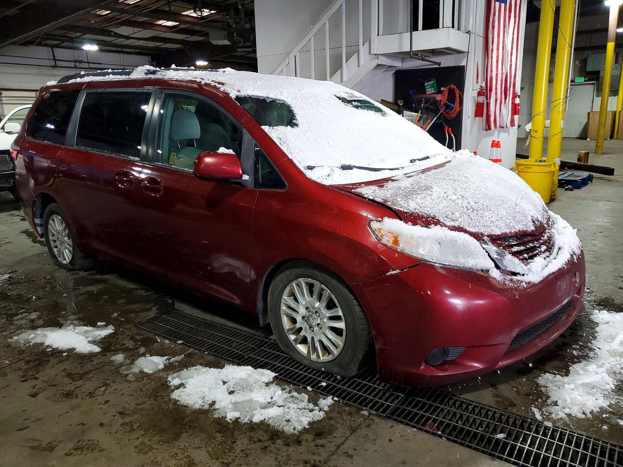 Toyota Sienna Le 8-passenger