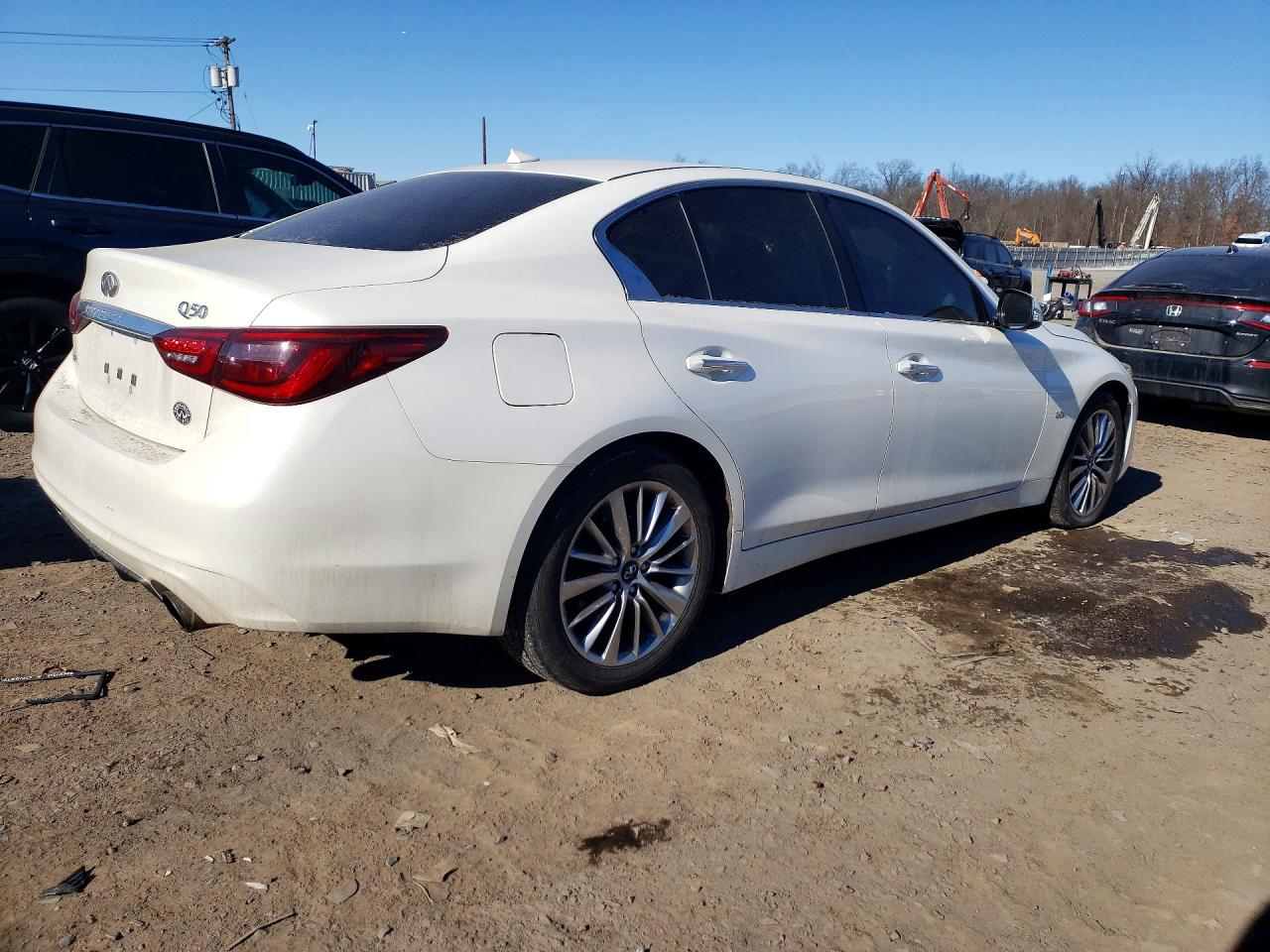 INFINITI Q50 Luxe