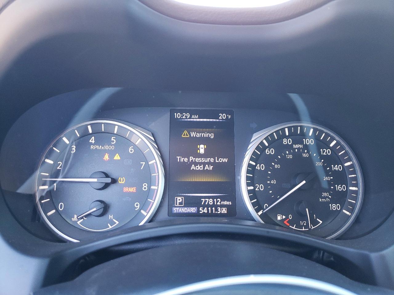 INFINITI Q50 Luxe