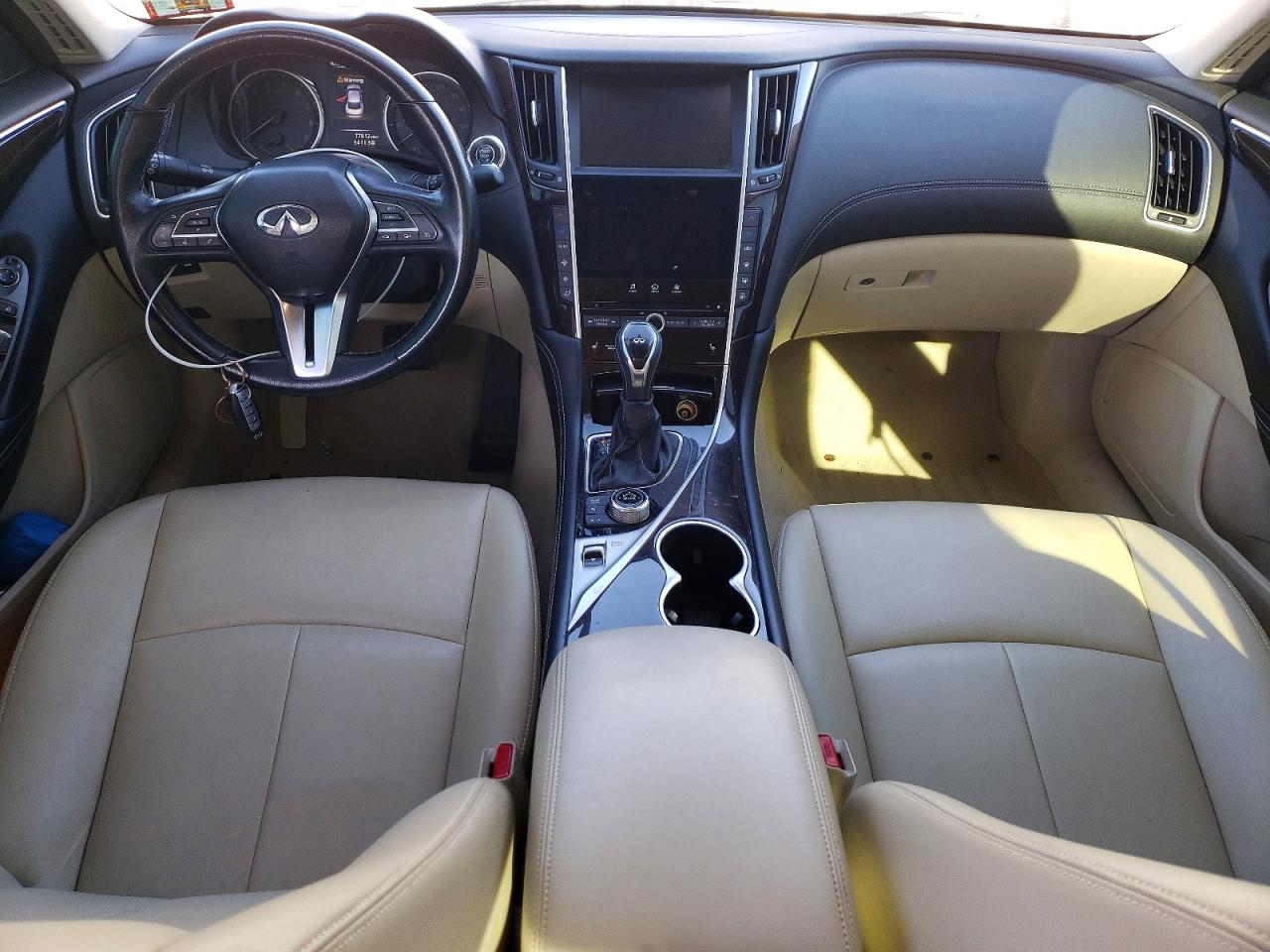 INFINITI Q50 Luxe