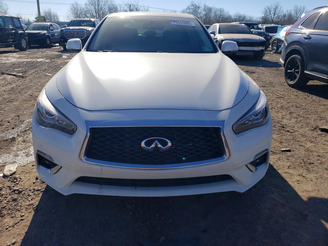 INFINITI Q50 Luxe