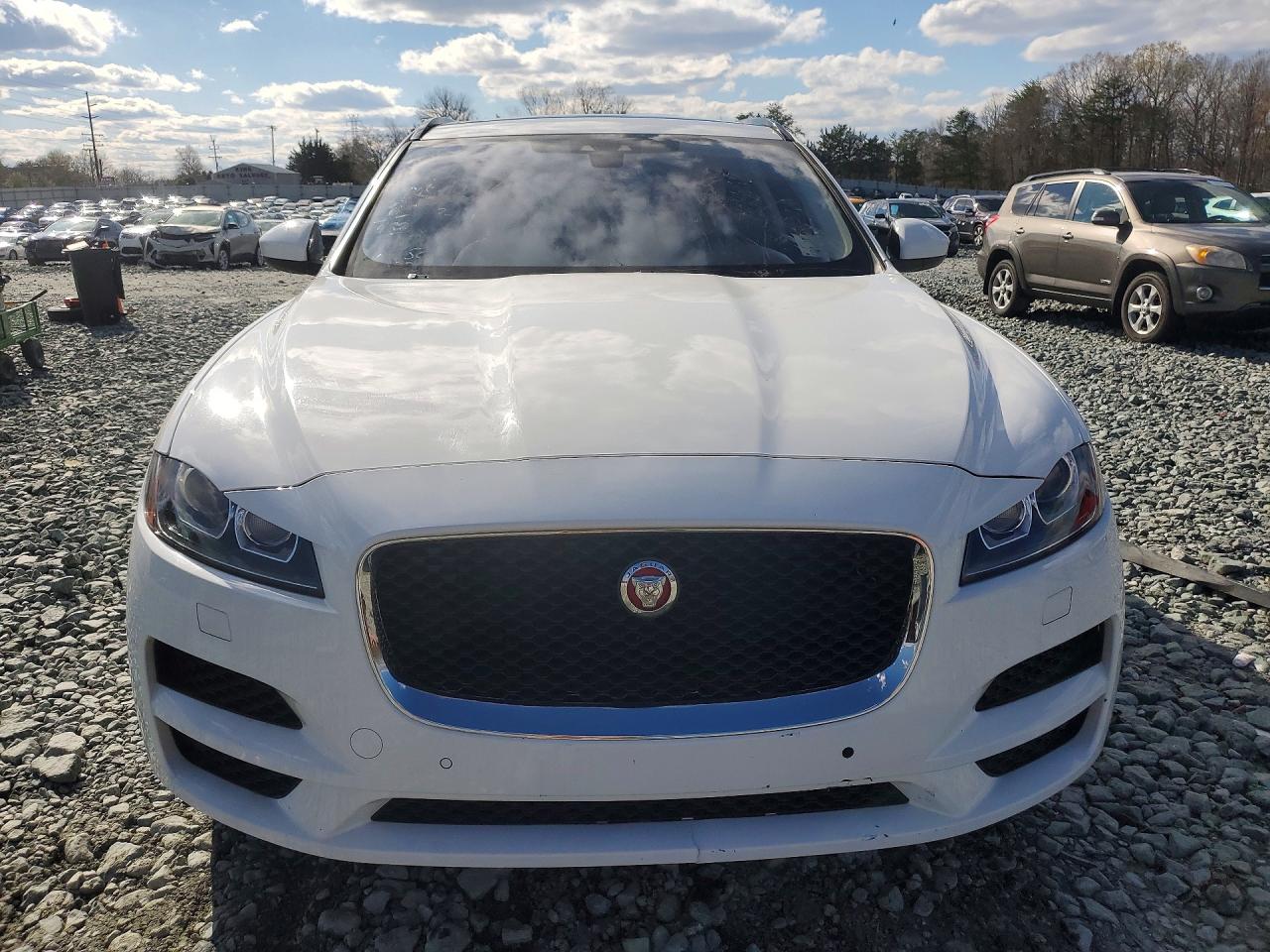 Jaguar F-PACE Premium