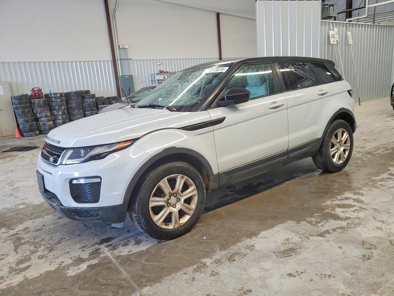 Salvage Land Rover Range Rover Image