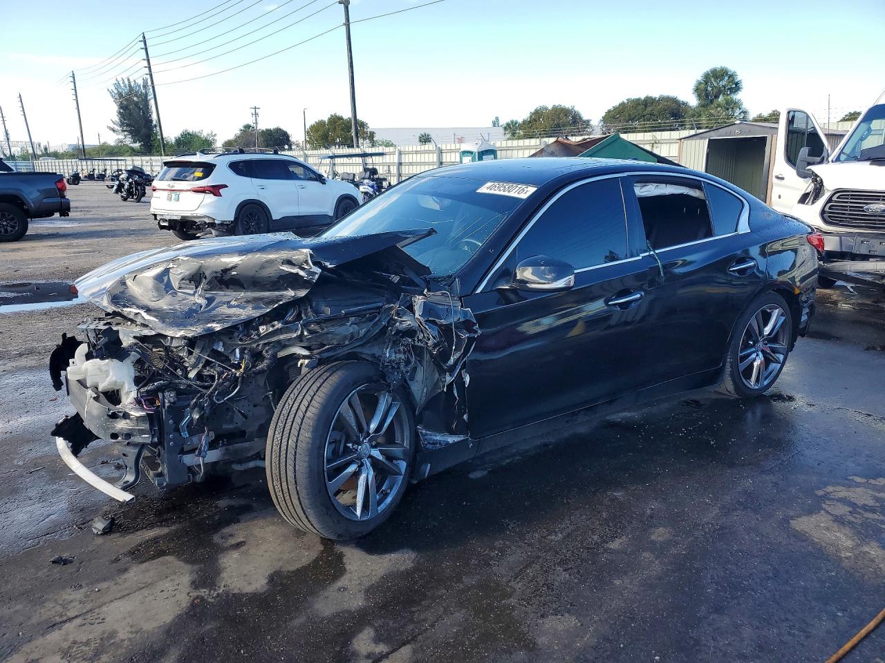 Salvage INFINITI Q50 Image