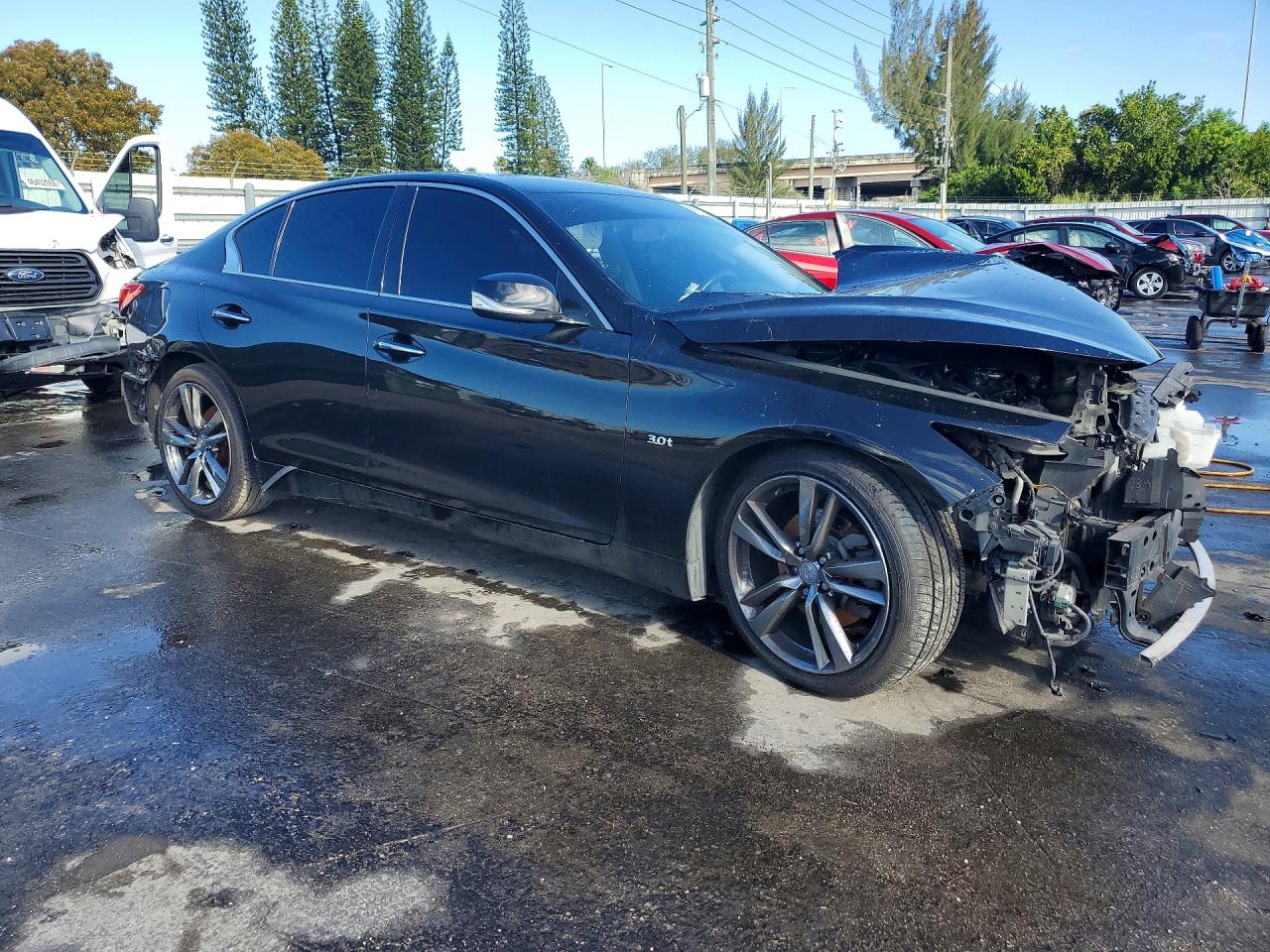 INFINITI Q50 3.0t P 3.0t Premium