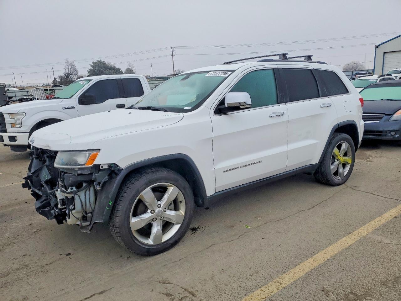 Salvage Jeep Grand Cherokee Image