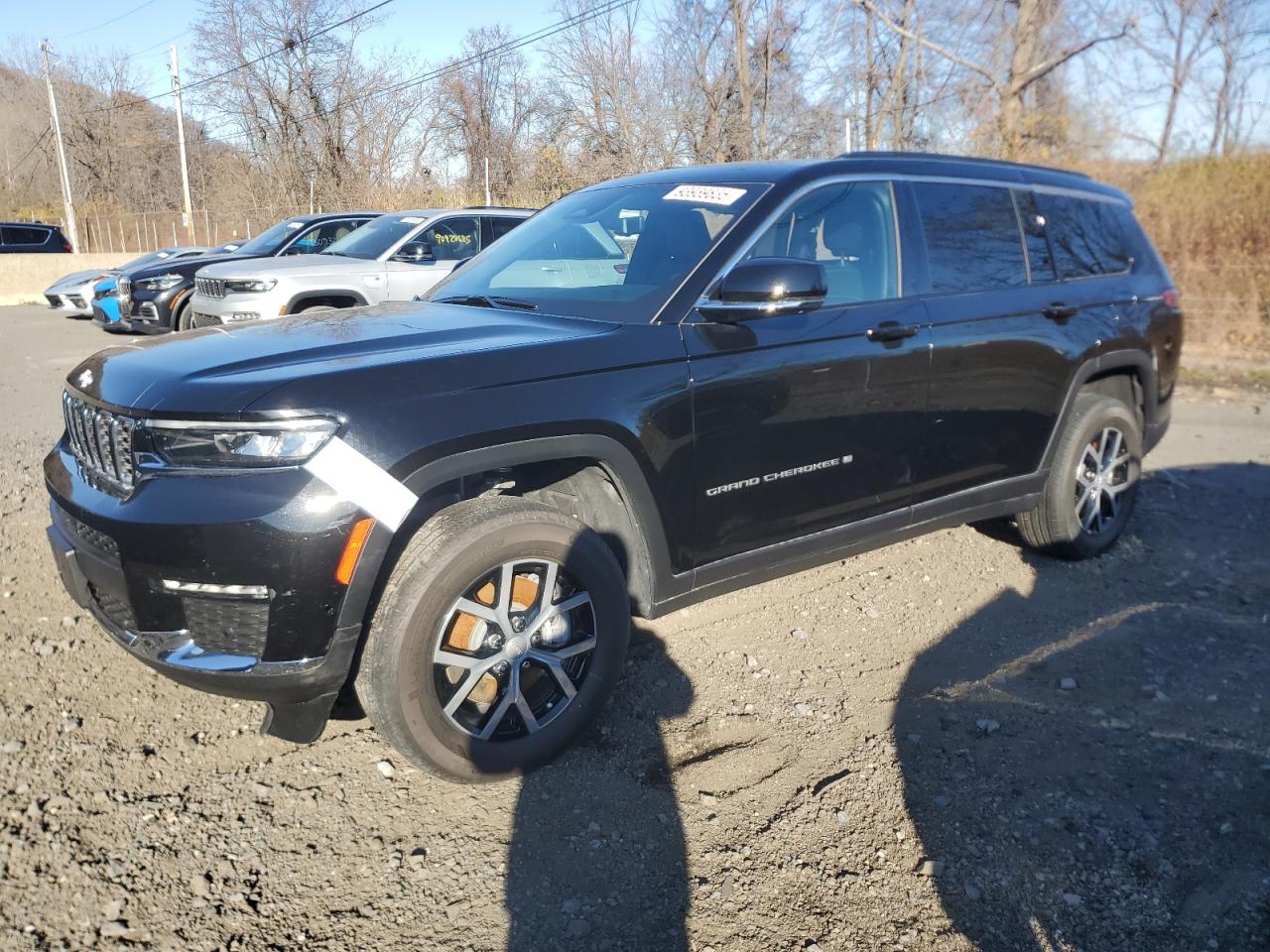 Salvage Jeep Grand Cherokee Image