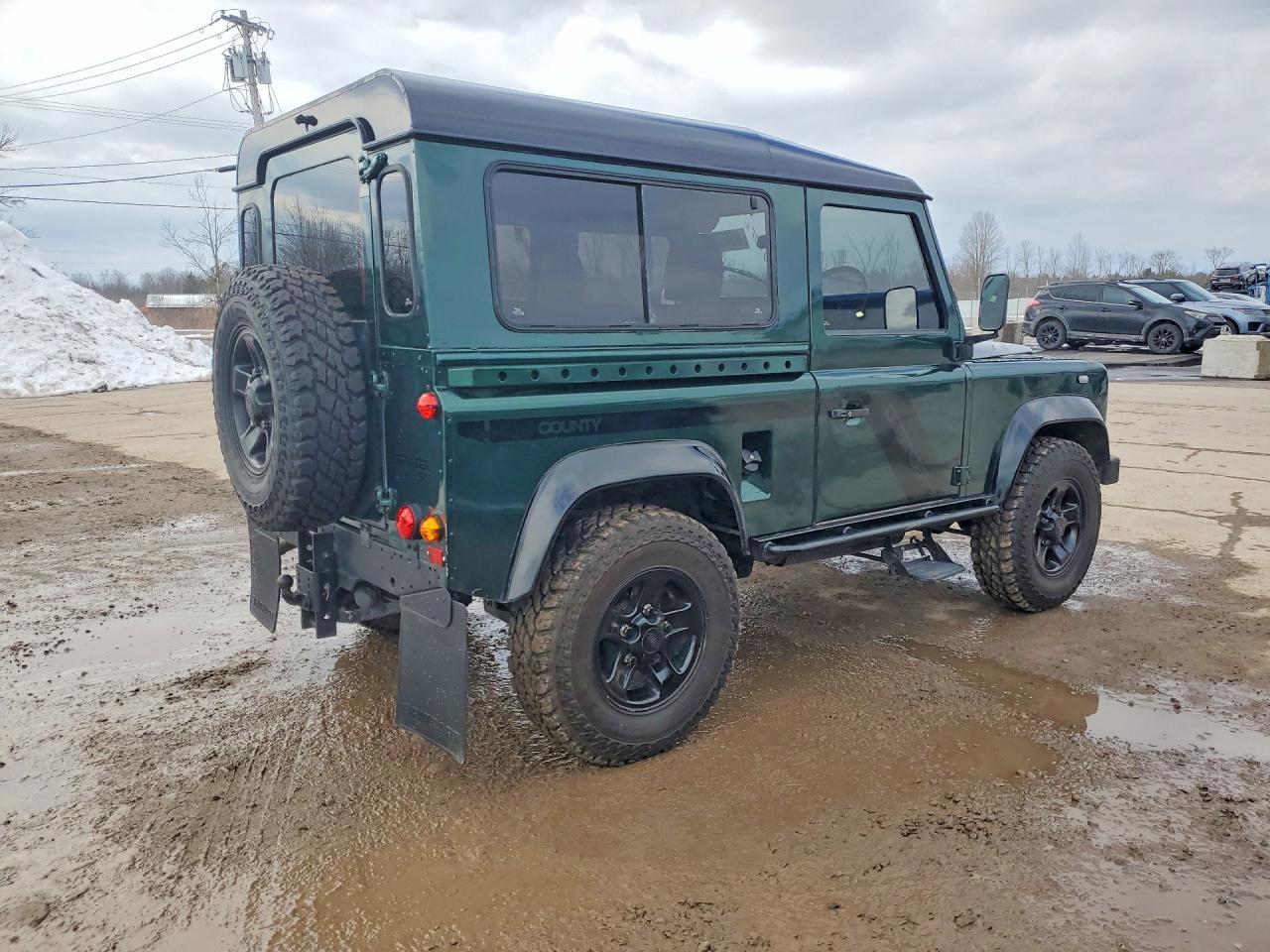 Land Rover Defender