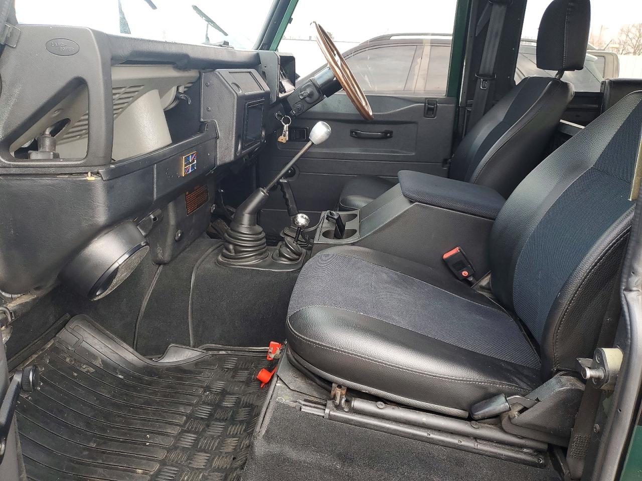 Land Rover Defender