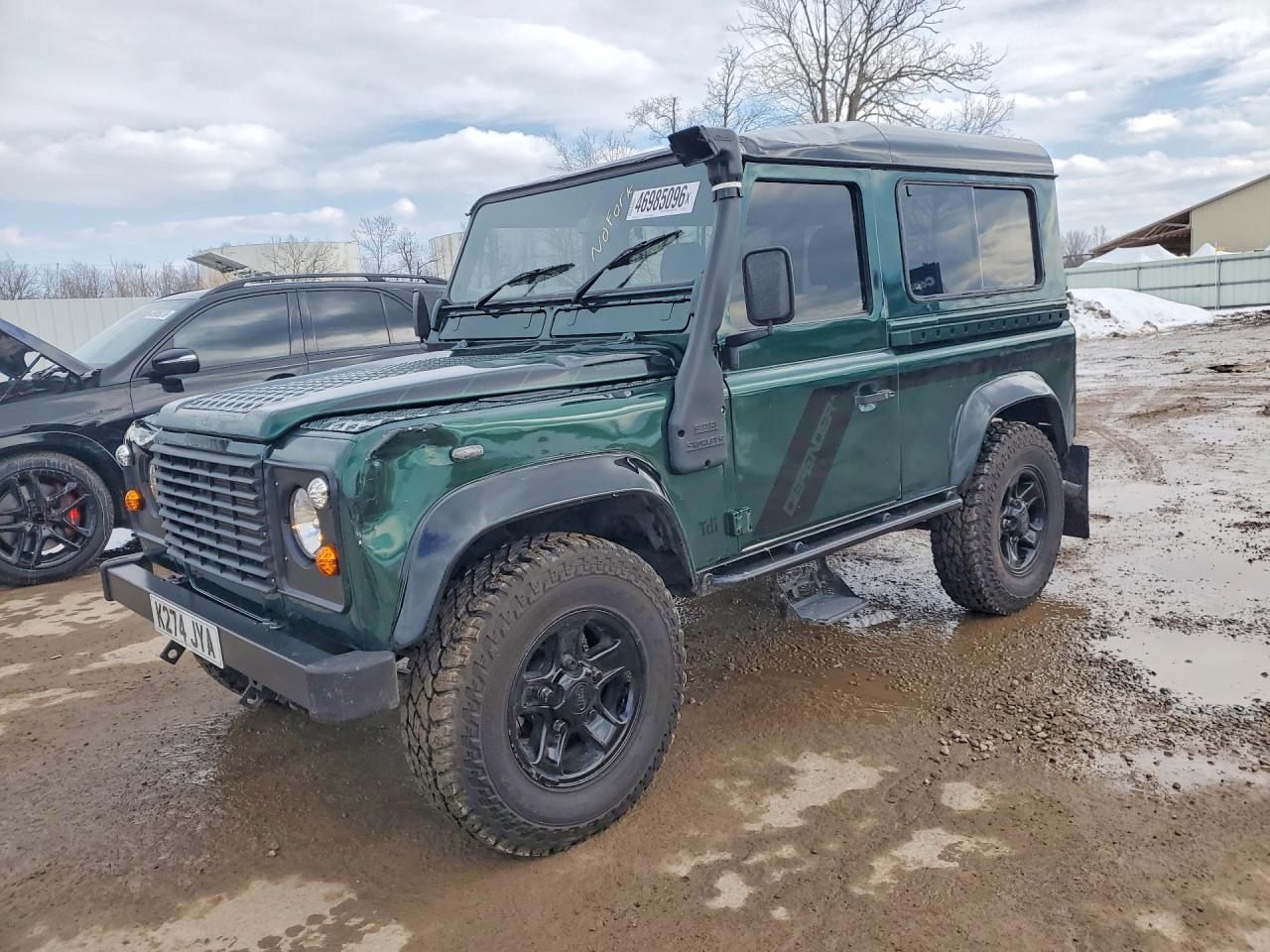 Salvage Land Rover Defender Image