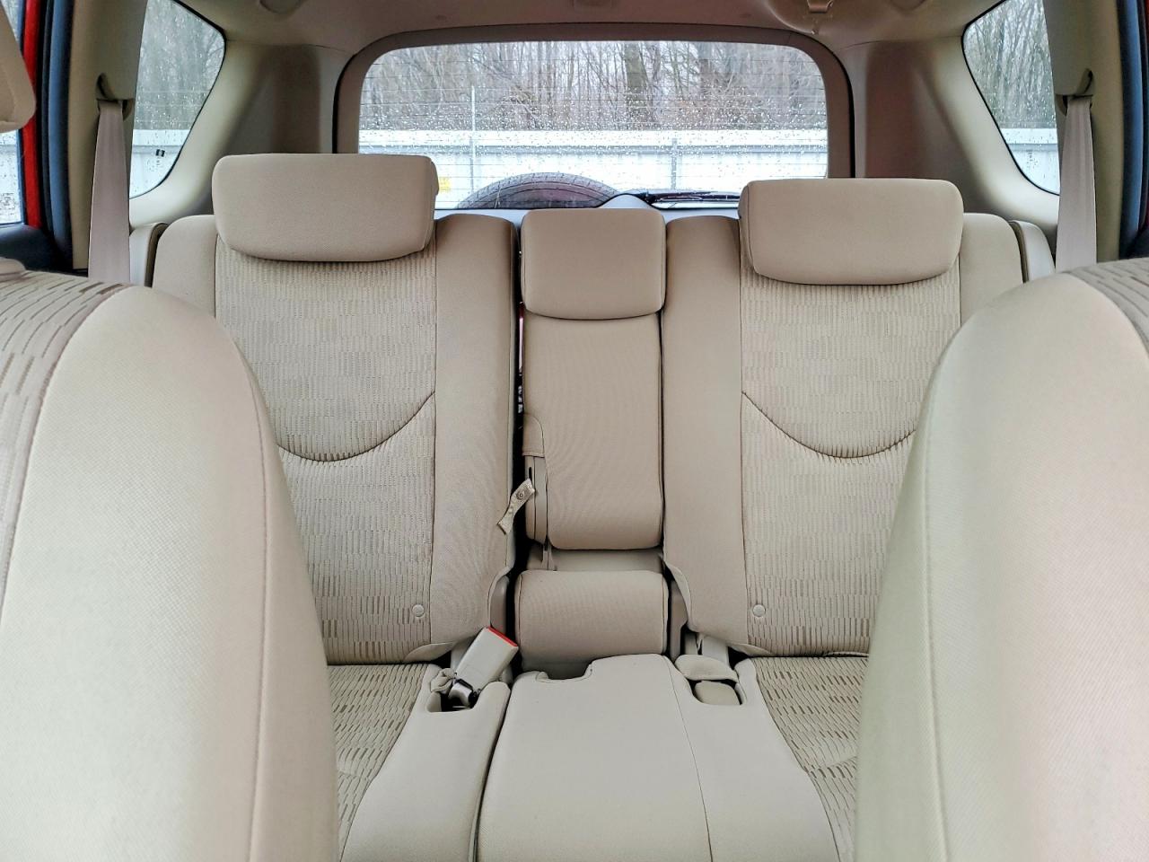 Toyota RAV4 Base