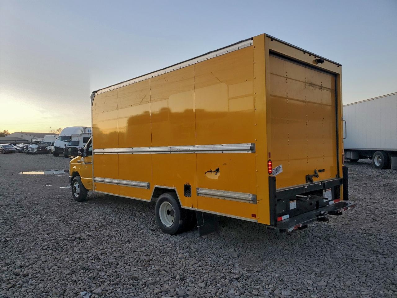 Ford E-350