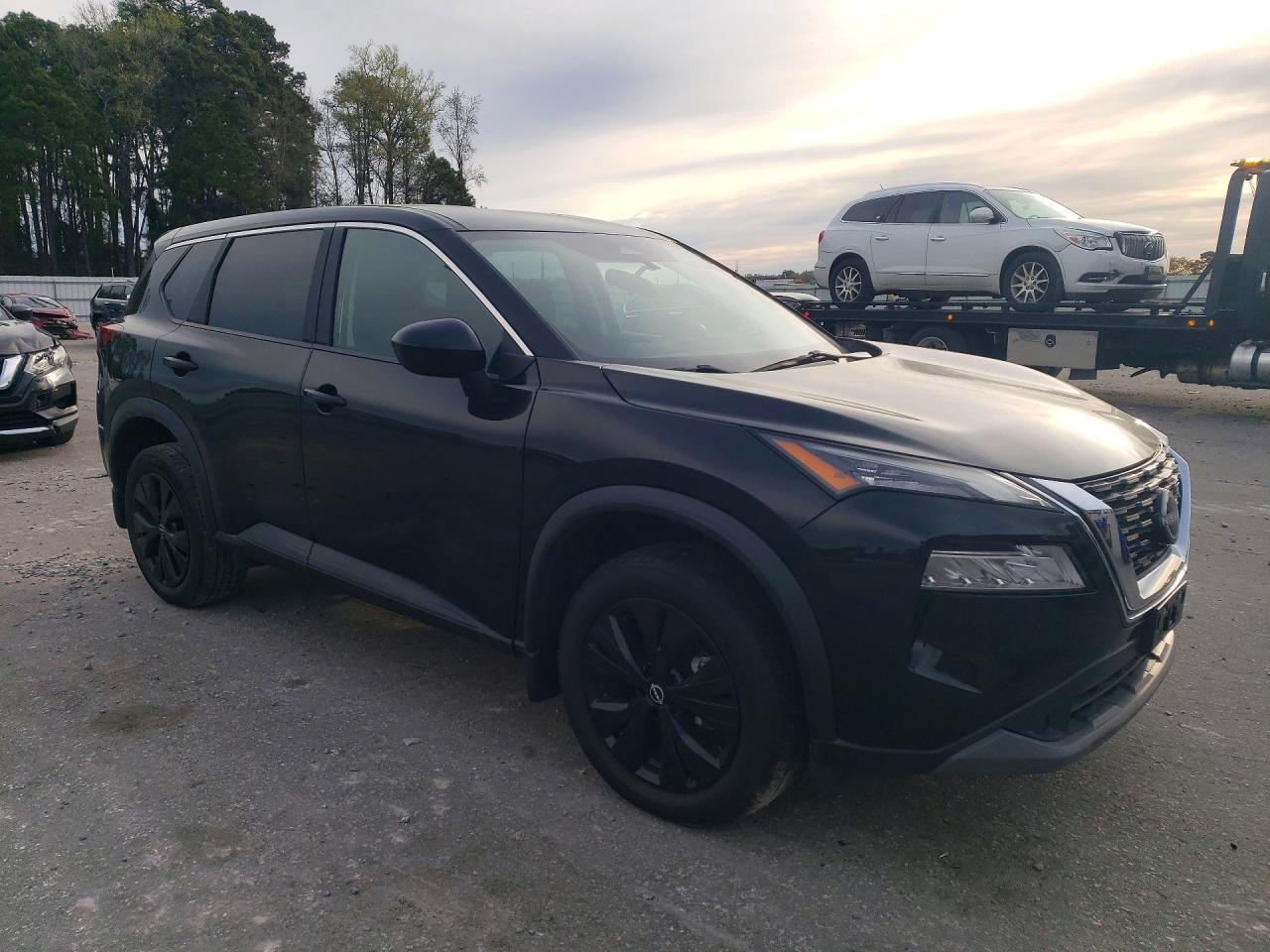 Nissan Rogue Sv