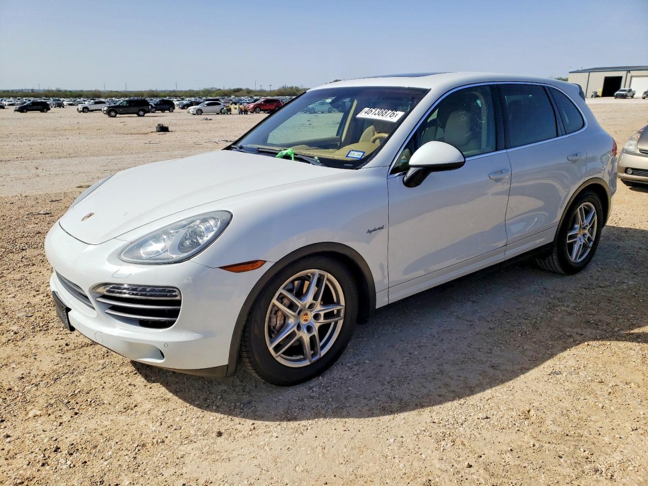 Salvage Porsche Cayenne Image