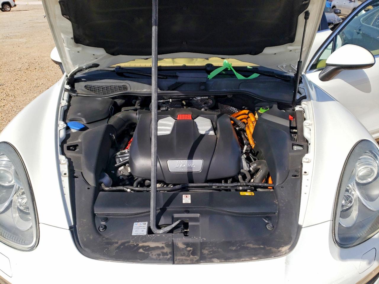 Porsche Cayenne S Hybrid