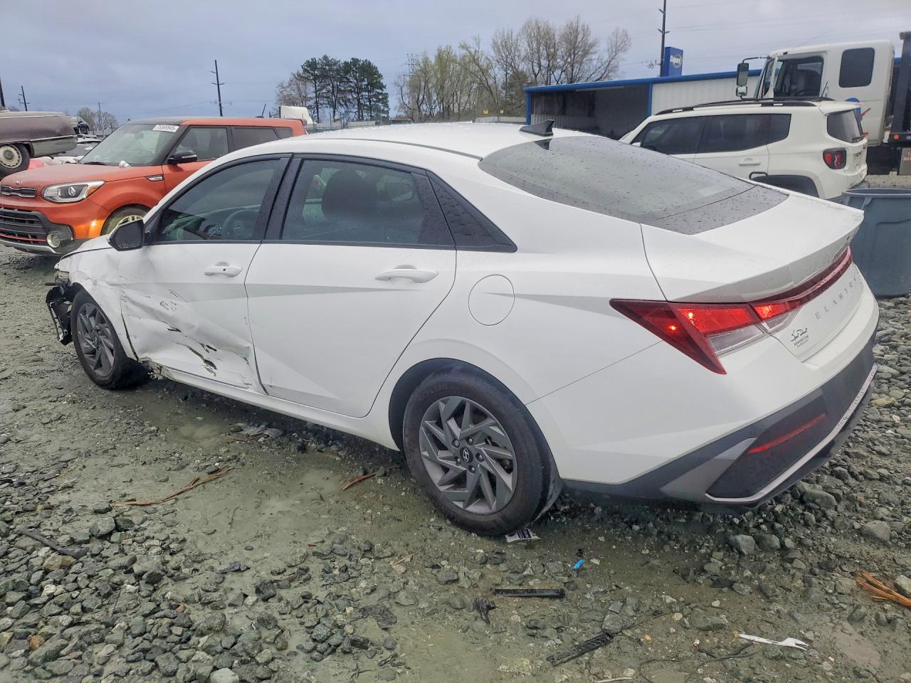 Hyundai ELANTRA Sel