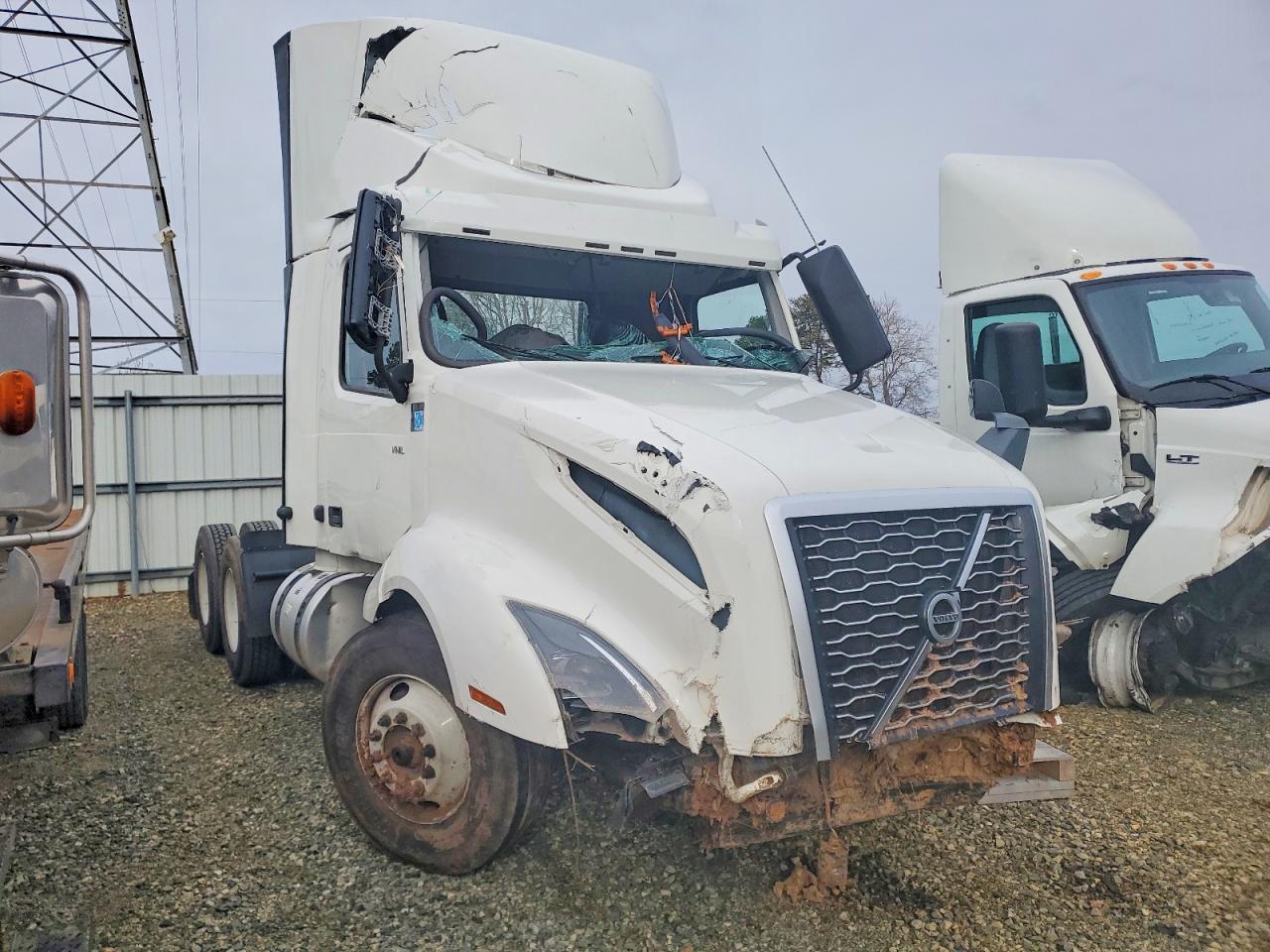 Salvage Volvo Vnl Image