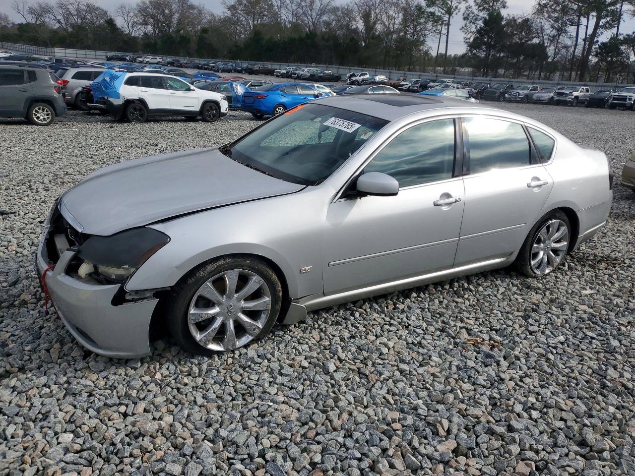 Salvage INFINITI M35 Image
