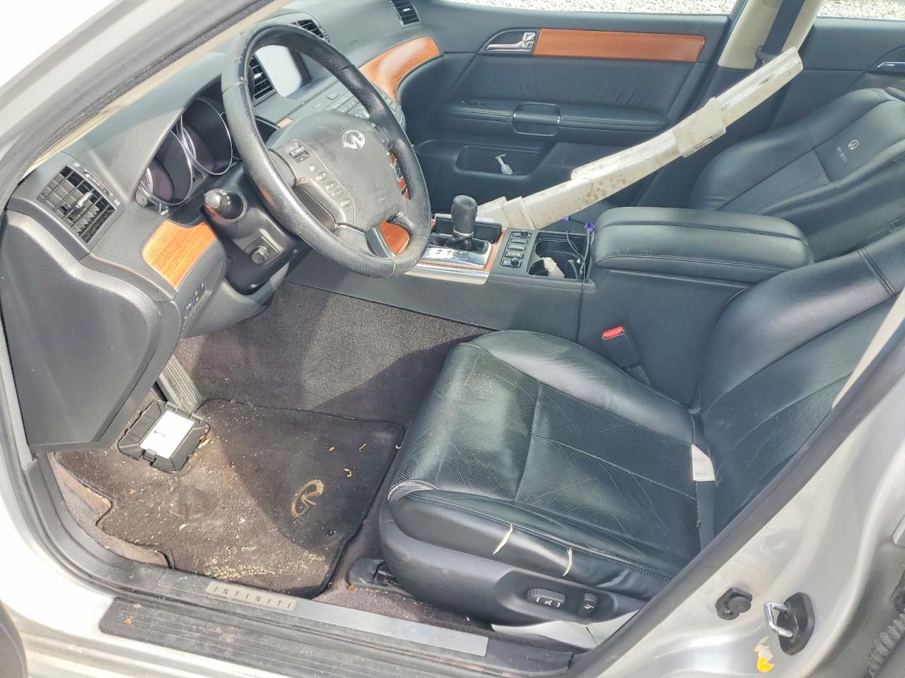 INFINITI M35 Base