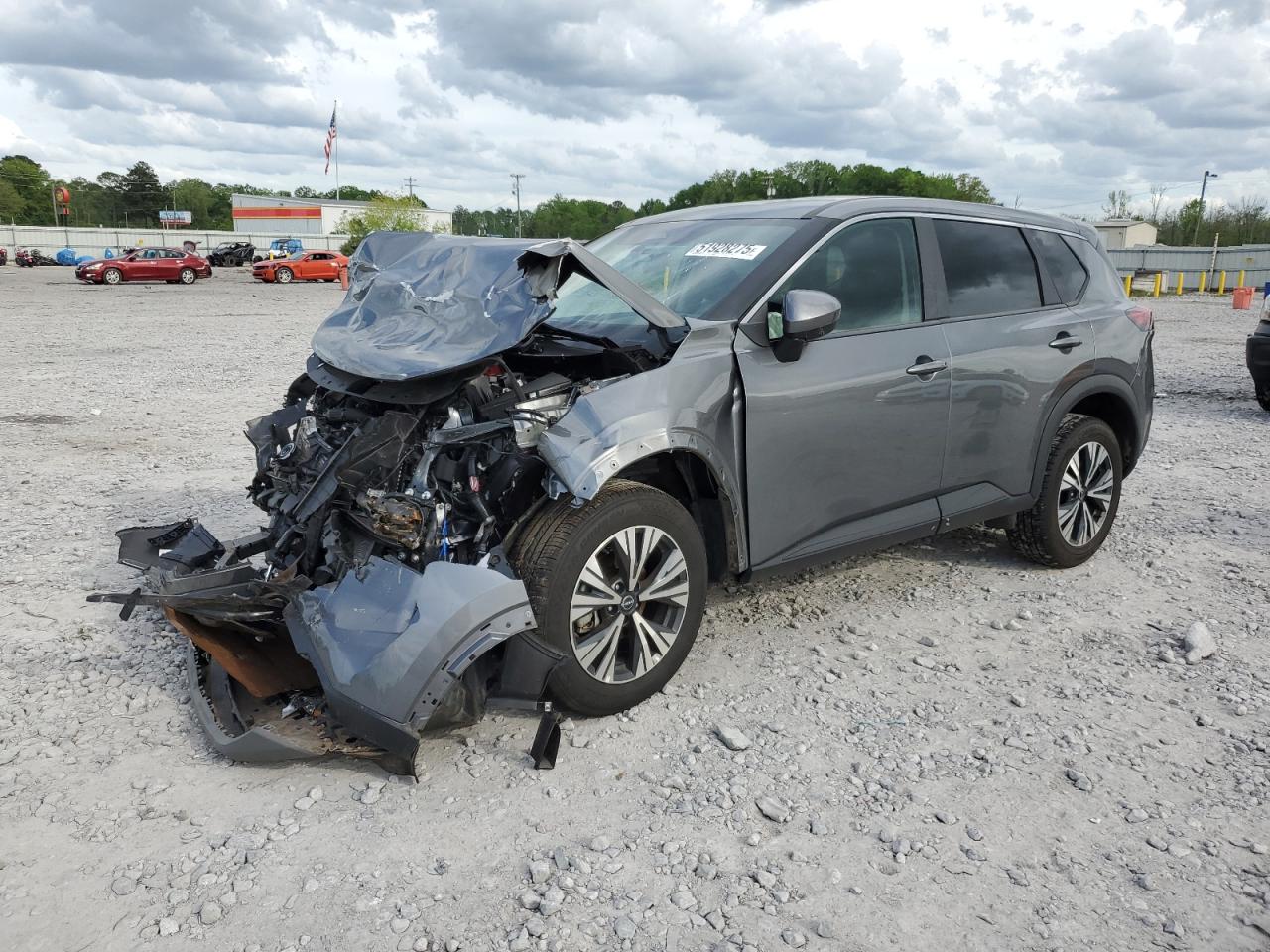 Salvage Nissan Rogue Image