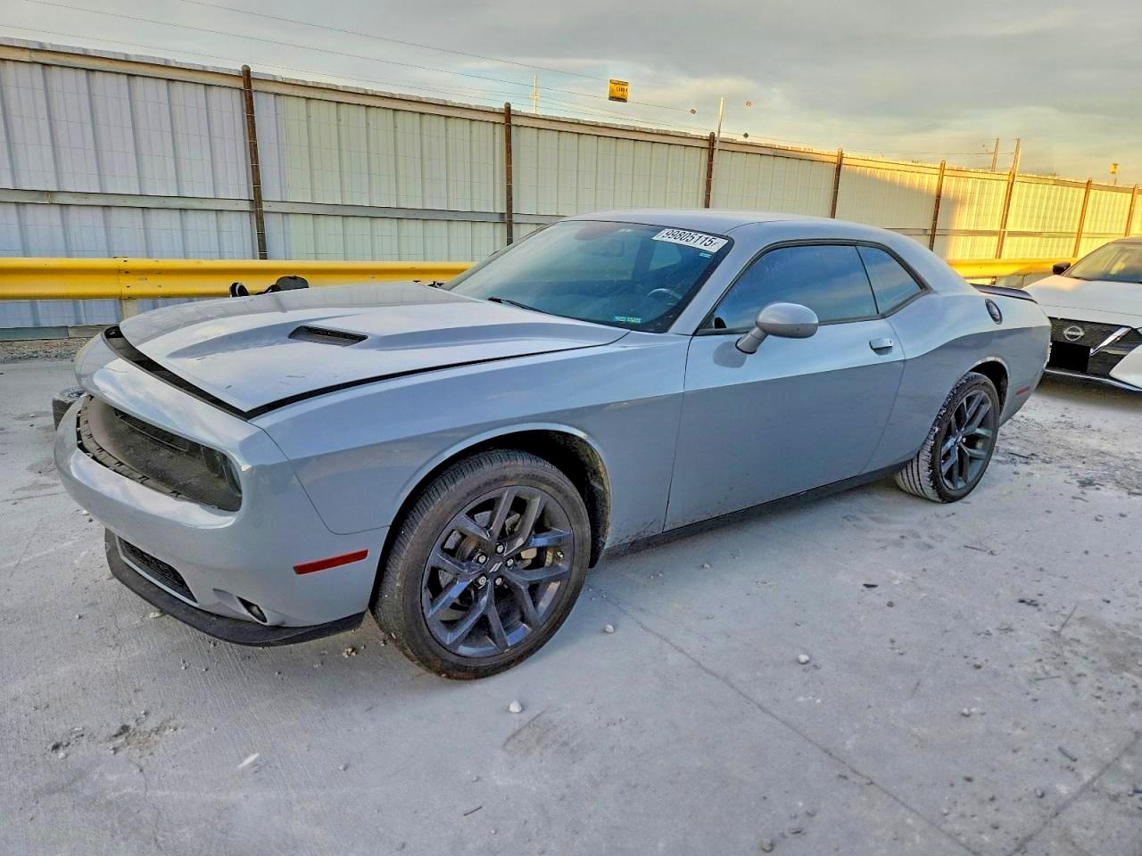 Salvage Dodge Challenger Image