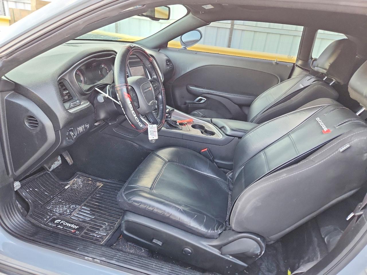 Dodge Challenger Sxt