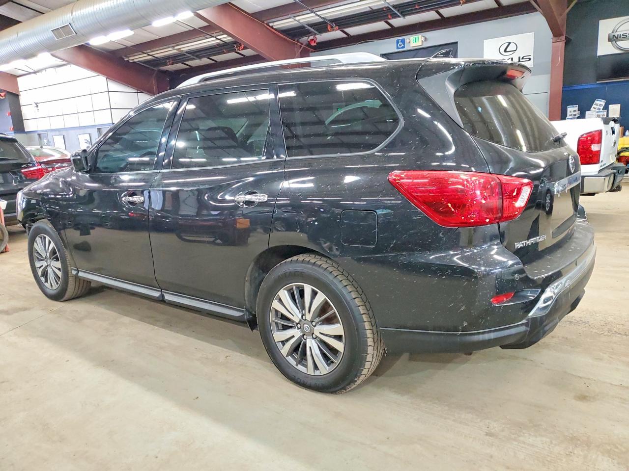 Nissan Pathfinder Sl