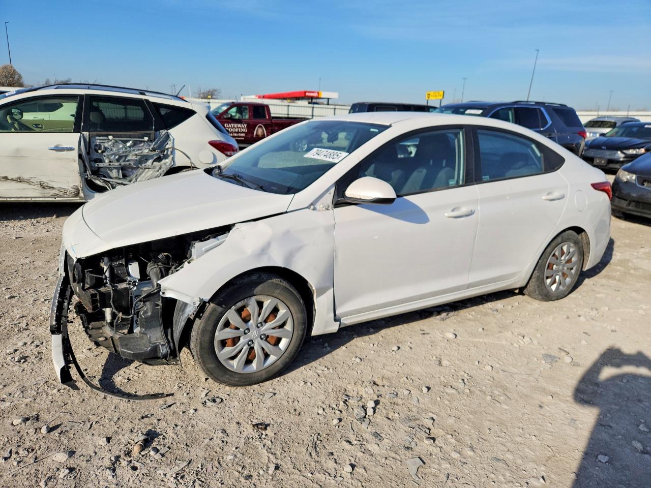Salvage Hyundai ACCENT Image