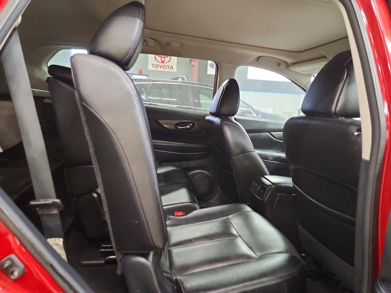 Nissan Rogue S