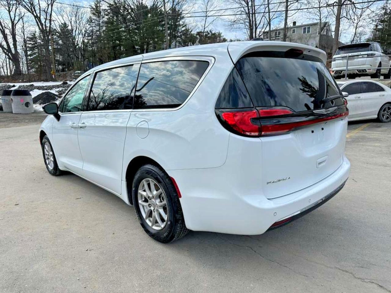 Chrysler Pacifica Touring L