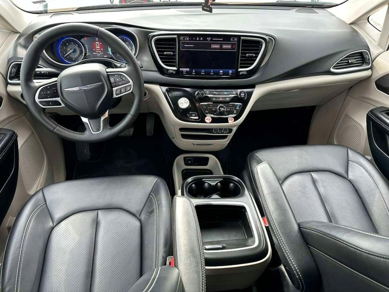 Chrysler Pacifica Touring L