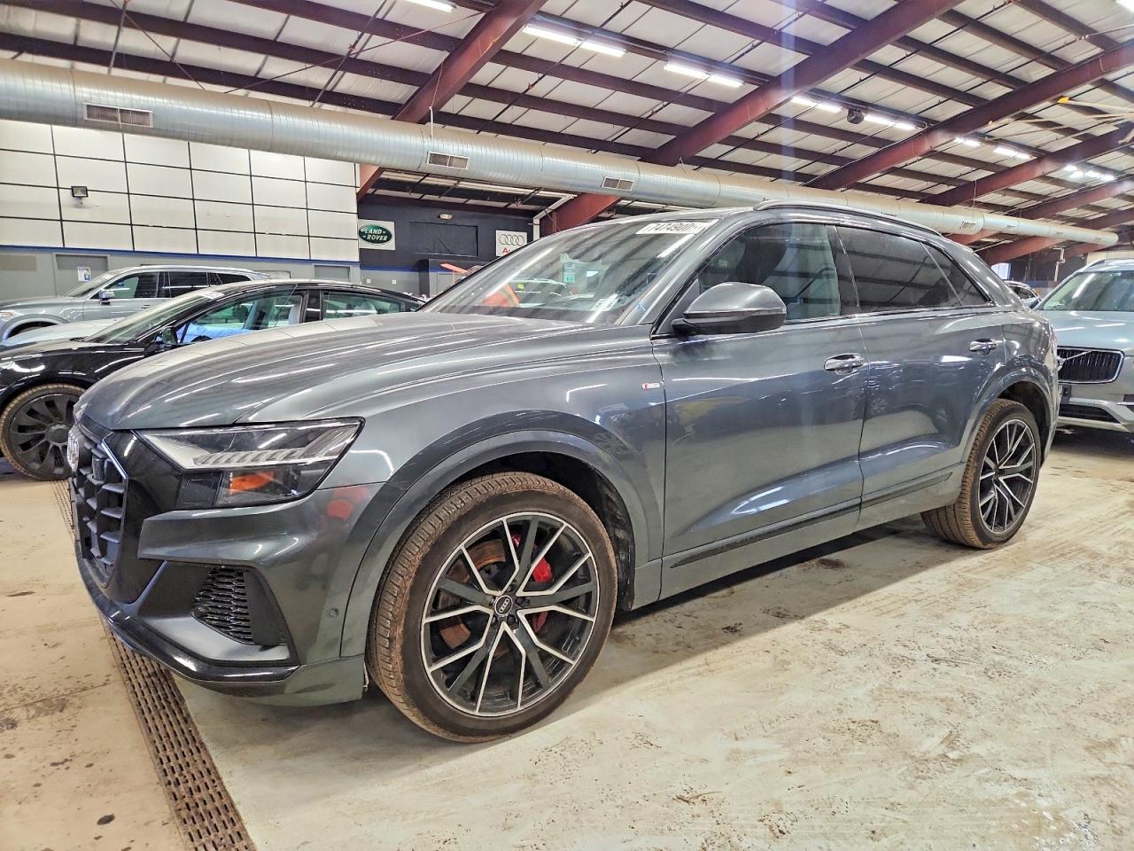 Salvage Audi Q8 Image