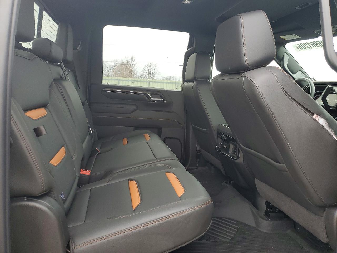 GMC Sierra K2500 At4