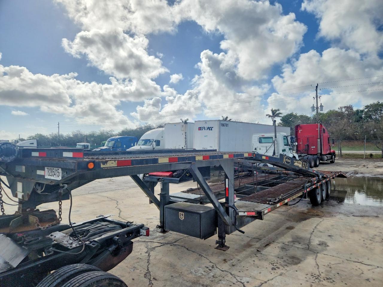 Salvage Kaufman Cartrailer Image