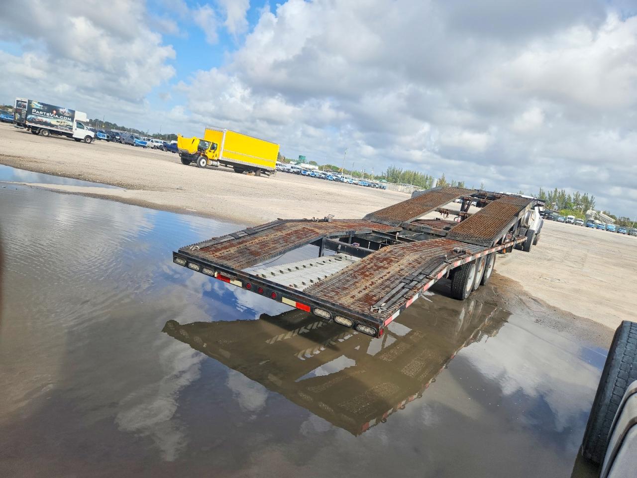Kaufman Cartrailer
